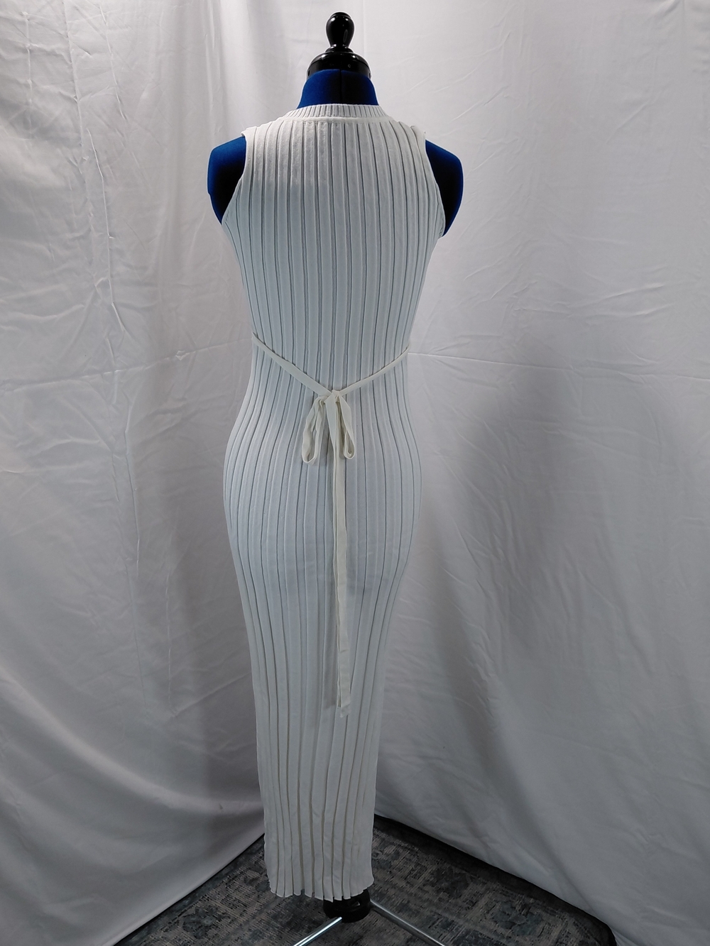 Commense White Ribbed Sleeveless Maxi - Picture 5 of 15